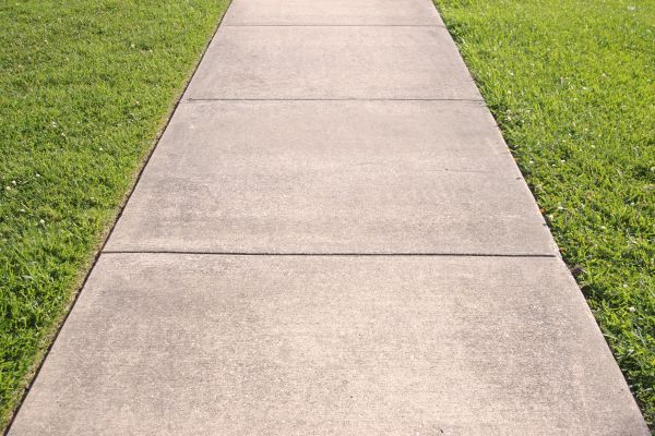 Cement Sidewalk Replacement in Fort Pierce